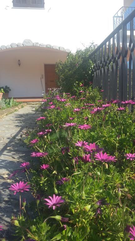 Ferienwohnung House In Caramagna Imperia Zimmer foto
